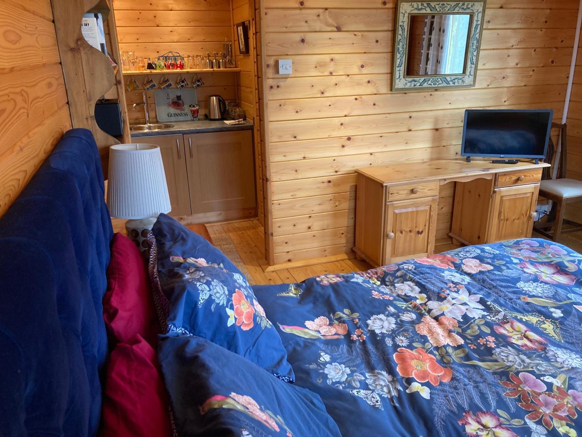 Exclusive 2 Bedroom Apartment With Summer House And Hot Tub 대번트리 외부 사진